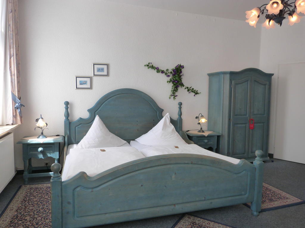 Hotel Jaegerhof Mayen Room photo